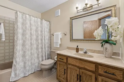 13673 Duluth Drive Apple Valley MN 55124