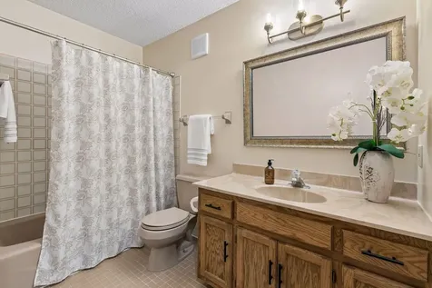 13673 Duluth Drive Apple Valley MN 55124