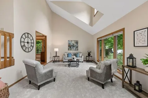 13673 Duluth Drive Apple Valley MN 55124