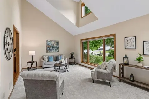 13673 Duluth Drive Apple Valley MN 55124