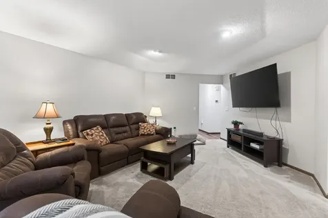 6710 Buckley Circle Inver Grove Heights MN 55076