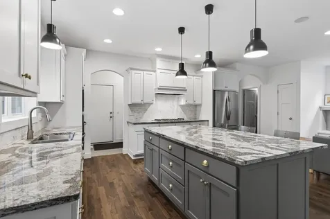 227 Sunnyridge Lane Golden Valley MN 55422