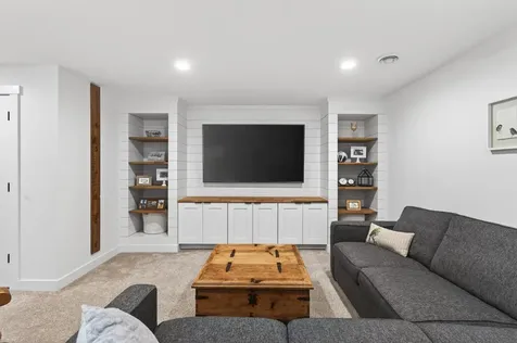 227 Sunnyridge Lane Golden Valley MN 55422