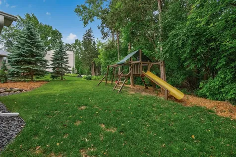 227 Sunnyridge Lane Golden Valley MN 55422