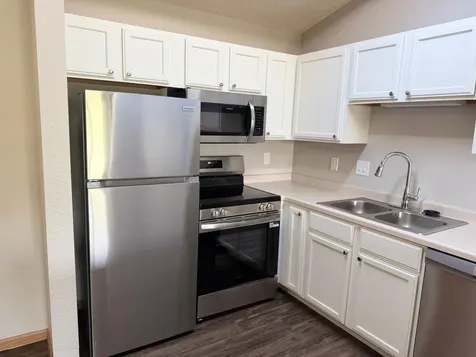 1321 Lake Drive W Chanhassen MN 55317