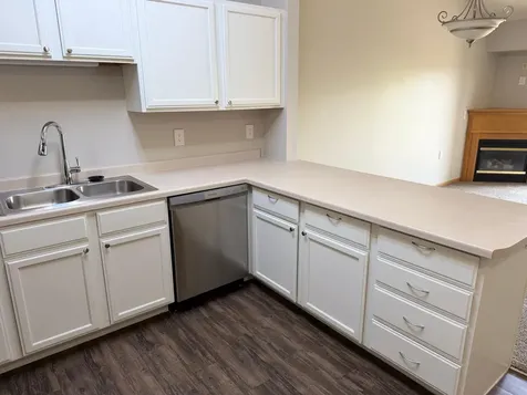 1321 Lake Drive W Chanhassen MN 55317