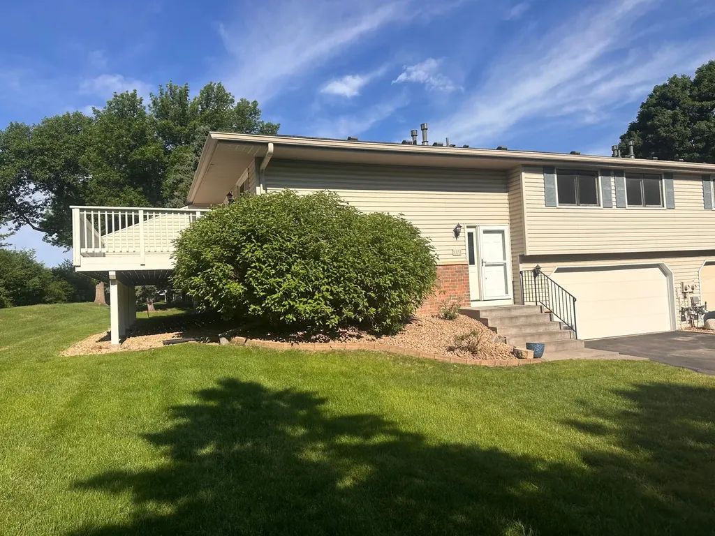 1113 E 145th Street Burnsville MN 55337