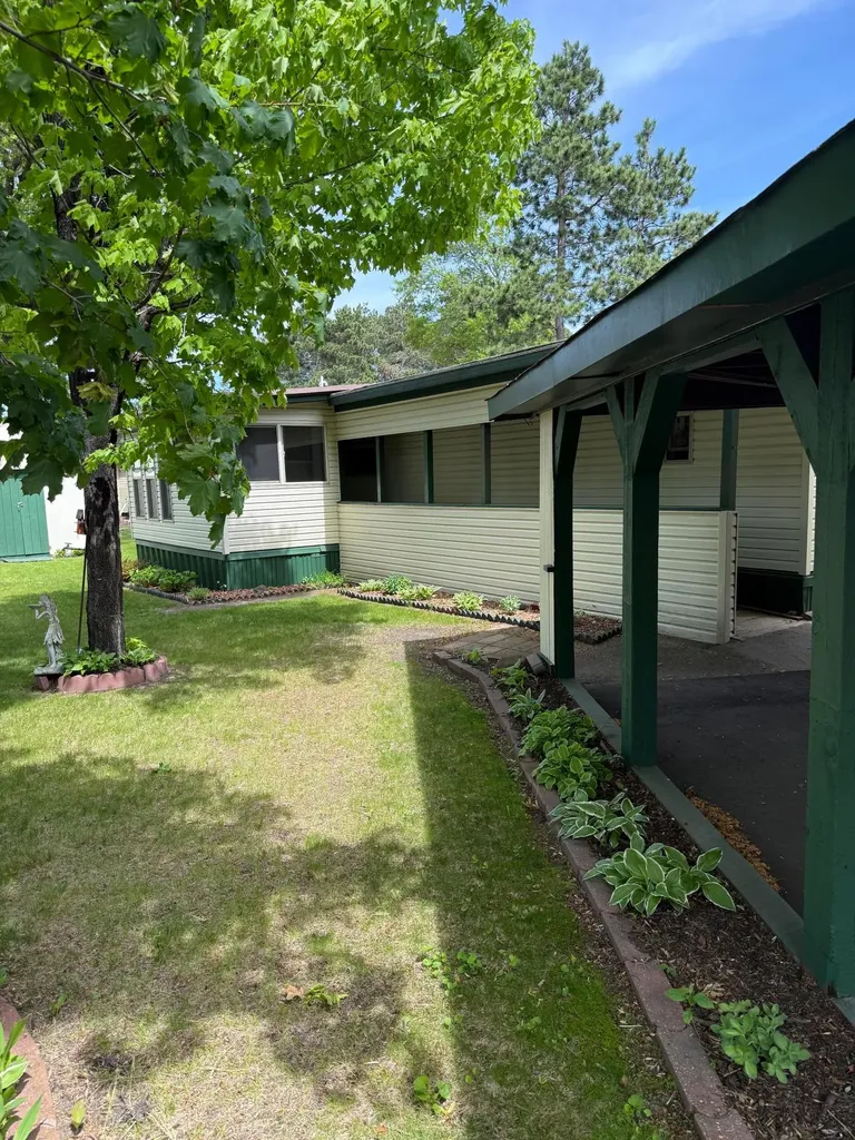2130 White Pine Drive Cambridge MN 55008