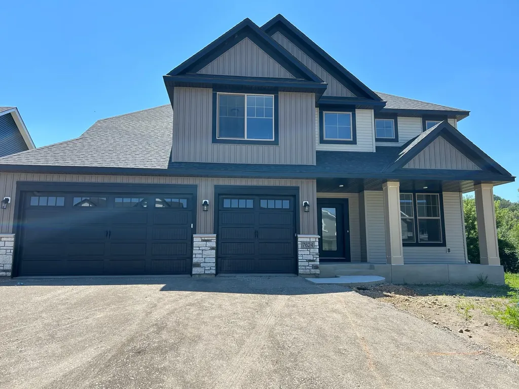 7624 22nd Avenue E Shakopee MN 55379
