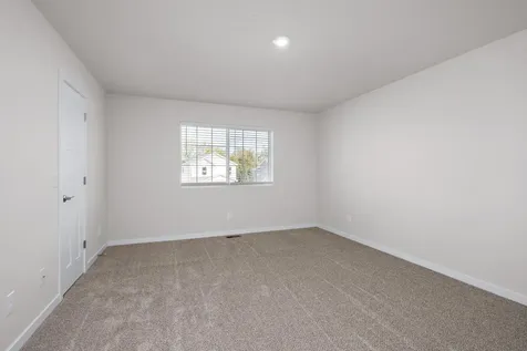902 Spruce Circle N Cambridge MN 55008