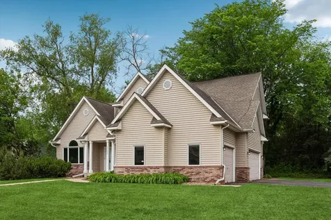 17123 Jonathan Court Lakeville MN 55044