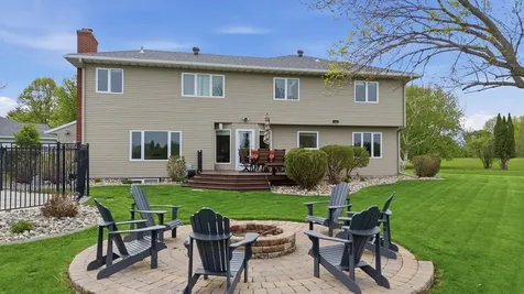 3500 Riverview Circle Moorhead MN 56560