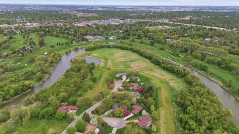 3500 Riverview Circle Moorhead MN 56560