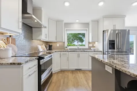 3500 Riverview Circle Moorhead MN 56560