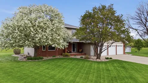 3500 Riverview Circle Moorhead MN 56560