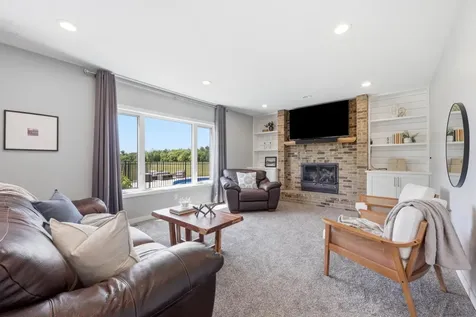 3500 Riverview Circle Moorhead MN 56560