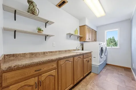 3500 Riverview Circle Moorhead MN 56560