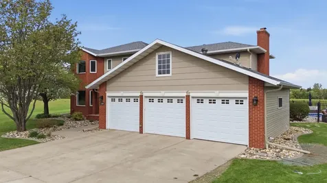 3500 Riverview Circle Moorhead MN 56560