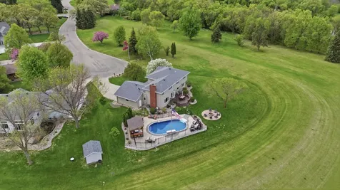 3500 Riverview Circle Moorhead MN 56560