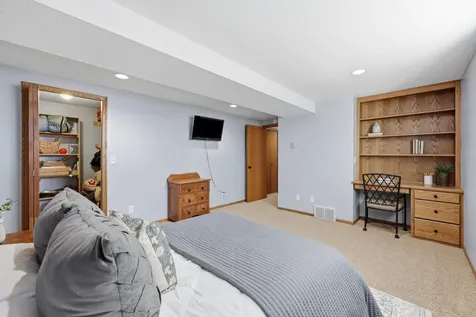 3500 Riverview Circle Moorhead MN 56560