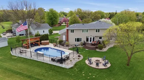3500 Riverview Circle Moorhead MN 56560