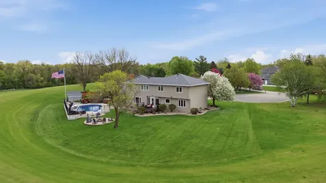 3500 Riverview Circle Moorhead MN 56560