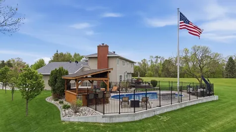 3500 Riverview Circle Moorhead MN 56560