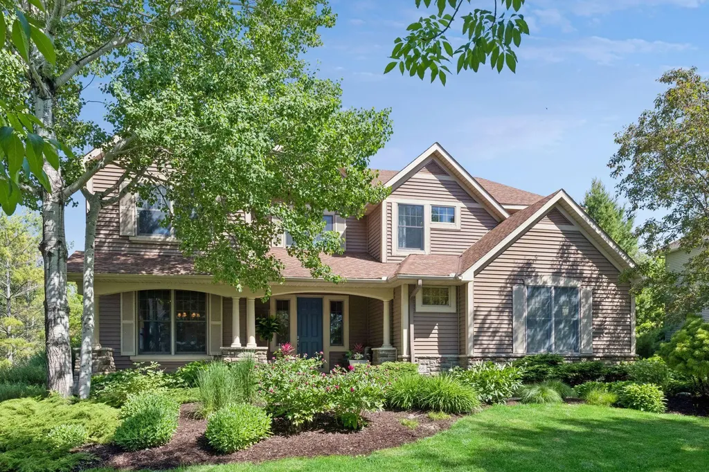 1766 Alphon Drive Victoria MN 55386