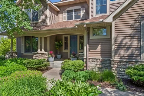 1766 Alphon Drive Victoria MN 55386