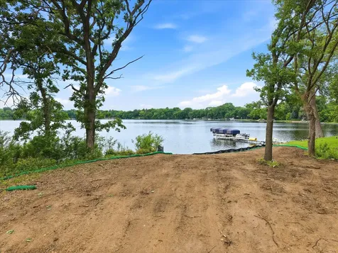 1184 Edgewater Avenue Arden Hills MN 55112