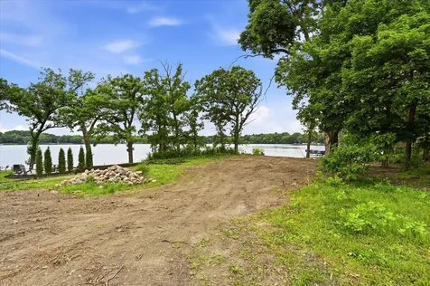 1184 Edgewater Avenue Arden Hills MN 55112