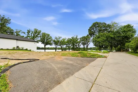 1184 Edgewater Avenue Arden Hills MN 55112