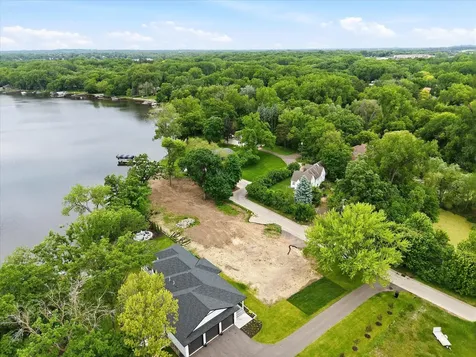 1184 Edgewater Avenue Arden Hills MN 55112
