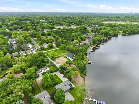 1184 Edgewater Avenue Arden Hills MN 55112