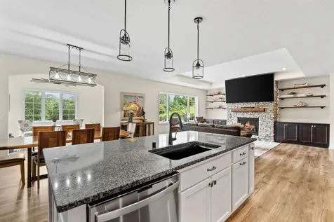 5886 Sheffield Terrace NE Prior Lake MN 55372