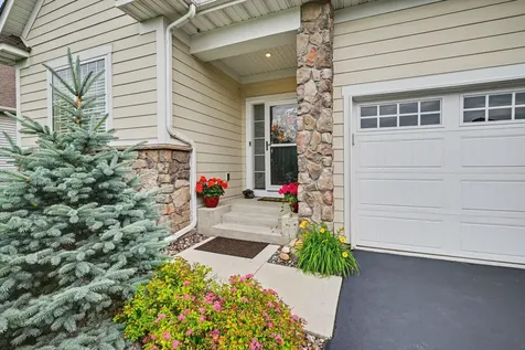 5886 Sheffield Terrace NE Prior Lake MN 55372