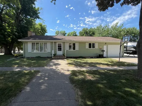 401 W Crawford Street Luverne MN 56156