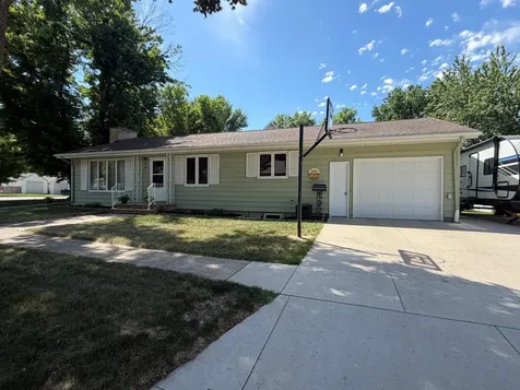 401 W Crawford Street Luverne MN 56156