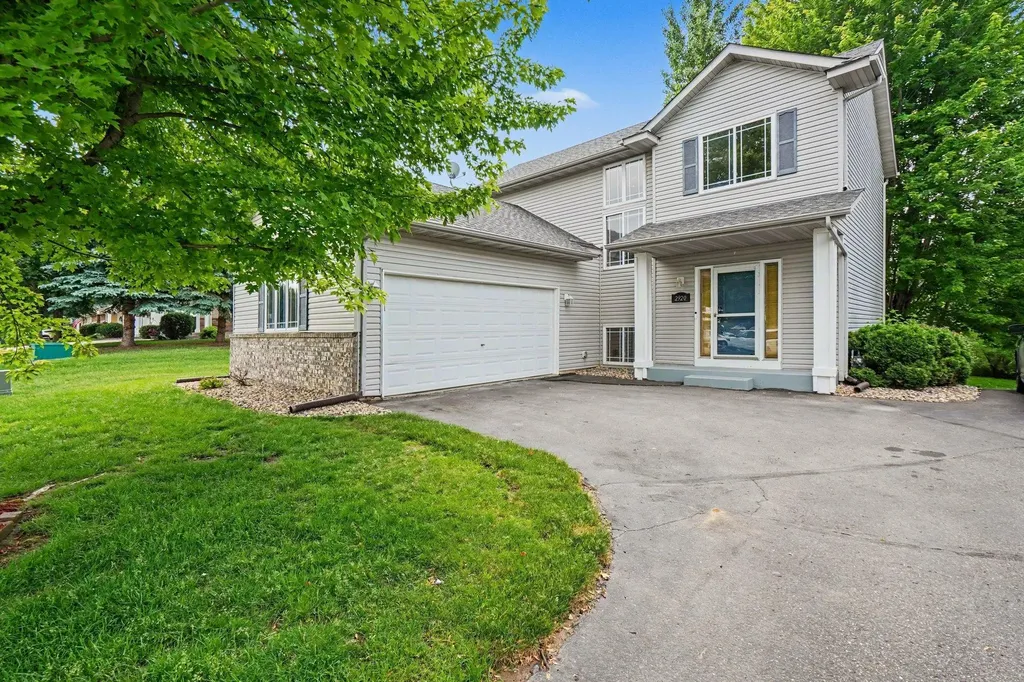 2920 18th Avenue E Shakopee MN 55379