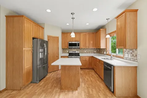 2920 18th Avenue E Shakopee MN 55379