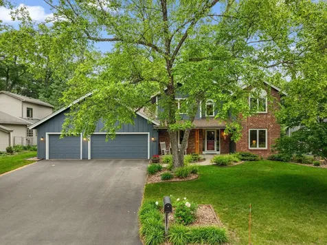 4876 Knottingham Circle Eagan MN 55122