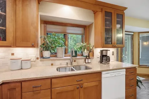 4876 Knottingham Circle Eagan MN 55122