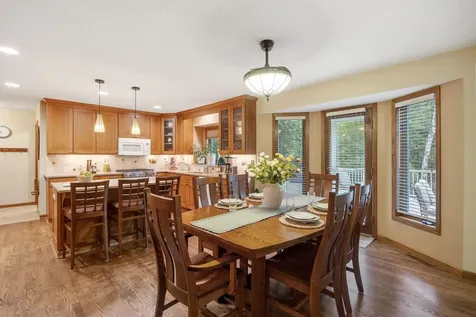 4876 Knottingham Circle Eagan MN 55122
