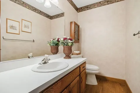4876 Knottingham Circle Eagan MN 55122