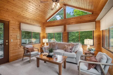 4876 Knottingham Circle Eagan MN 55122