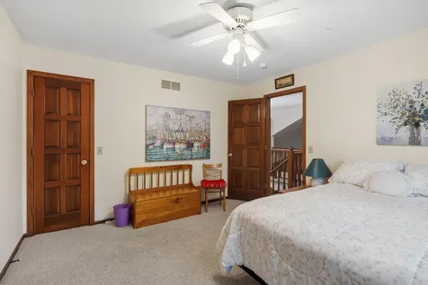 4876 Knottingham Circle Eagan MN 55122