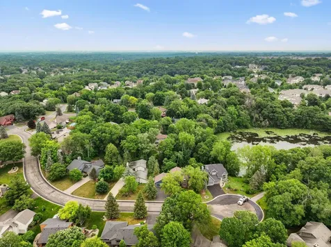 4876 Knottingham Circle Eagan MN 55122