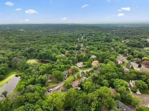 4876 Knottingham Circle Eagan MN 55122