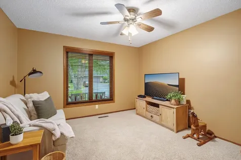 4876 Knottingham Circle Eagan MN 55122