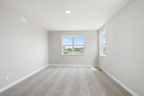 1712 Oak Creek Drive Chaska MN 55318